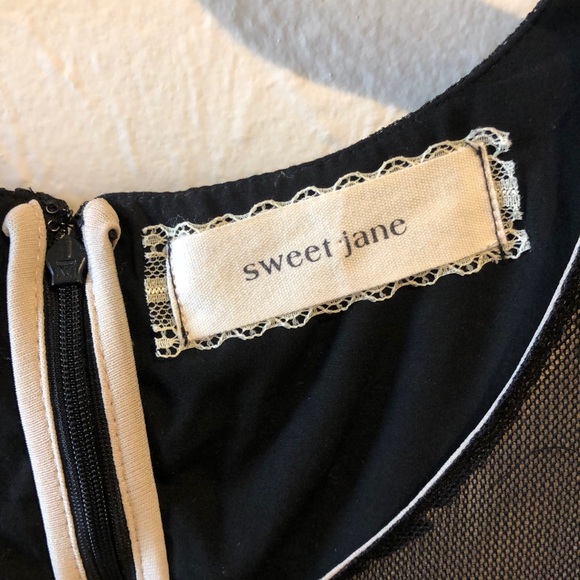 Black Lace Dress - Picture 3 of 4